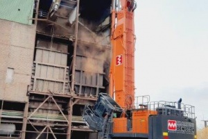 HITACHI | LUYCKX EX1200-7-2P (UHD)